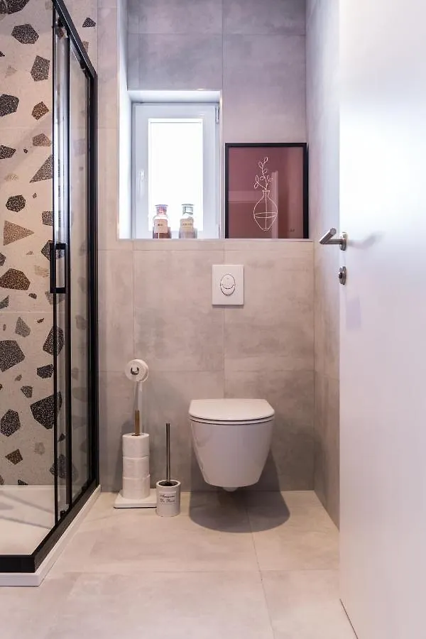 O'Live Residence - Designer Suites Bibinje